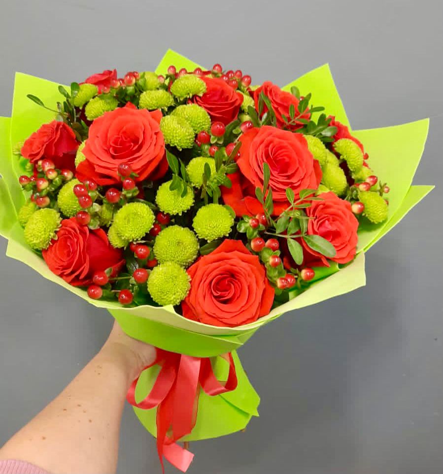 Букет цветов из: Хризантемы и Розы в Ходаево