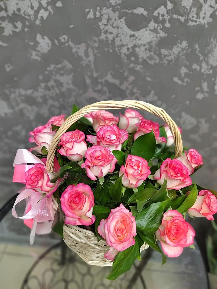 Цветочная композиция из Розы в корзине в Ходаево