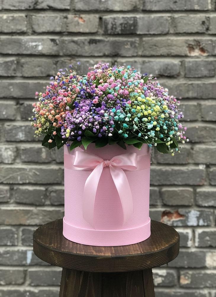 Цветочная композиция из Гипсофила и Розы в шляпной коробке в Ходаево