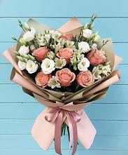 Букет цветов из:  Розы, Альстромерии и Лизиантусы в Ходаево