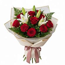 Букет цветов из:  Лилии и Розы в Ходаево