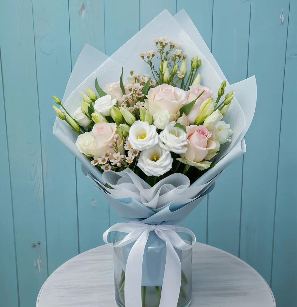 Букет цветов из: Розы и Лизиантусы в Ходаево