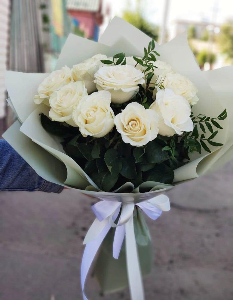 Букет Белые розы Проуд в Ходаево
