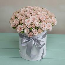 Цветочная композиция из Розы в шляпной коробке в Ходаево