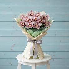 Букет цветов из:  Орхидеи и Розы в Ходаево