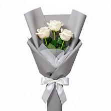 Букет 3 белые розы в Ходаево