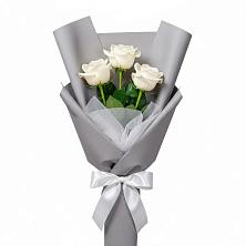 Букет 3 белые розы в Ходаево