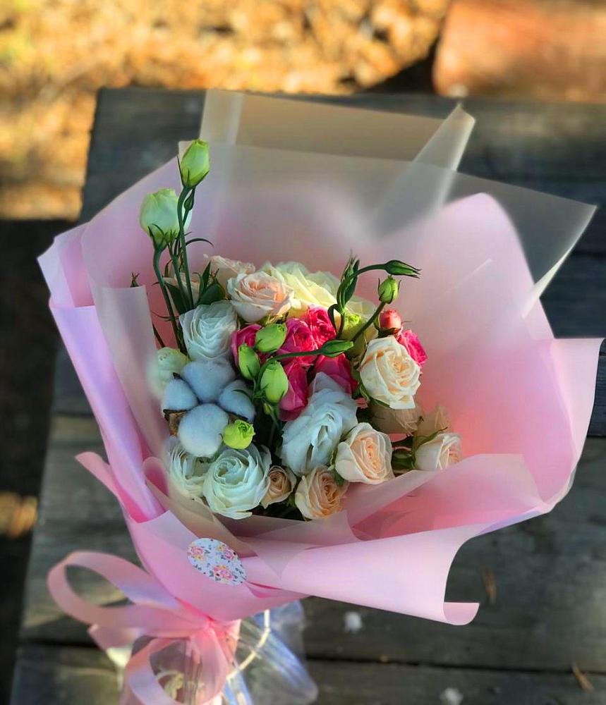 Букет цветов из: Розы и Лизиантусы в Ходаево