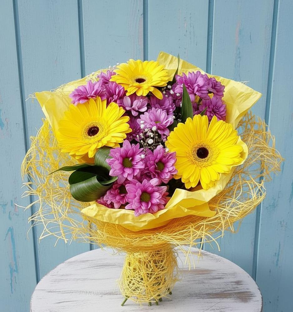 Букет цветов из: Хризантемы и Герберы в Ходаево