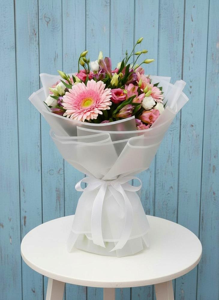 Букет цветов из: Герберы, Альстромерии и Лизиантусы в Ходаево