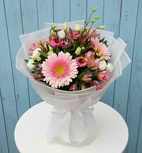 Букет цветов из:  Герберы, Альстромерии и Лизиантусы #REPLACE_PRED# Ходаево