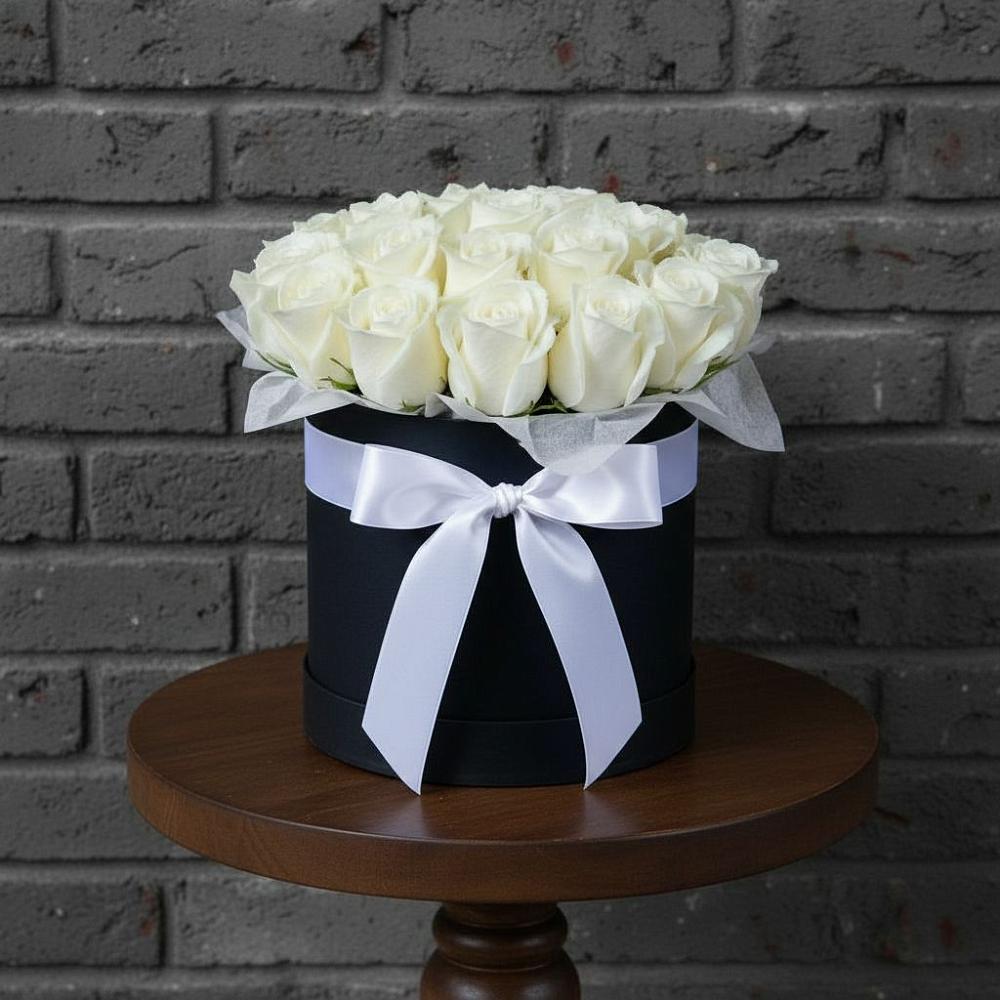 Цветочная композиция из Розы в шляпной коробке в Ходаево