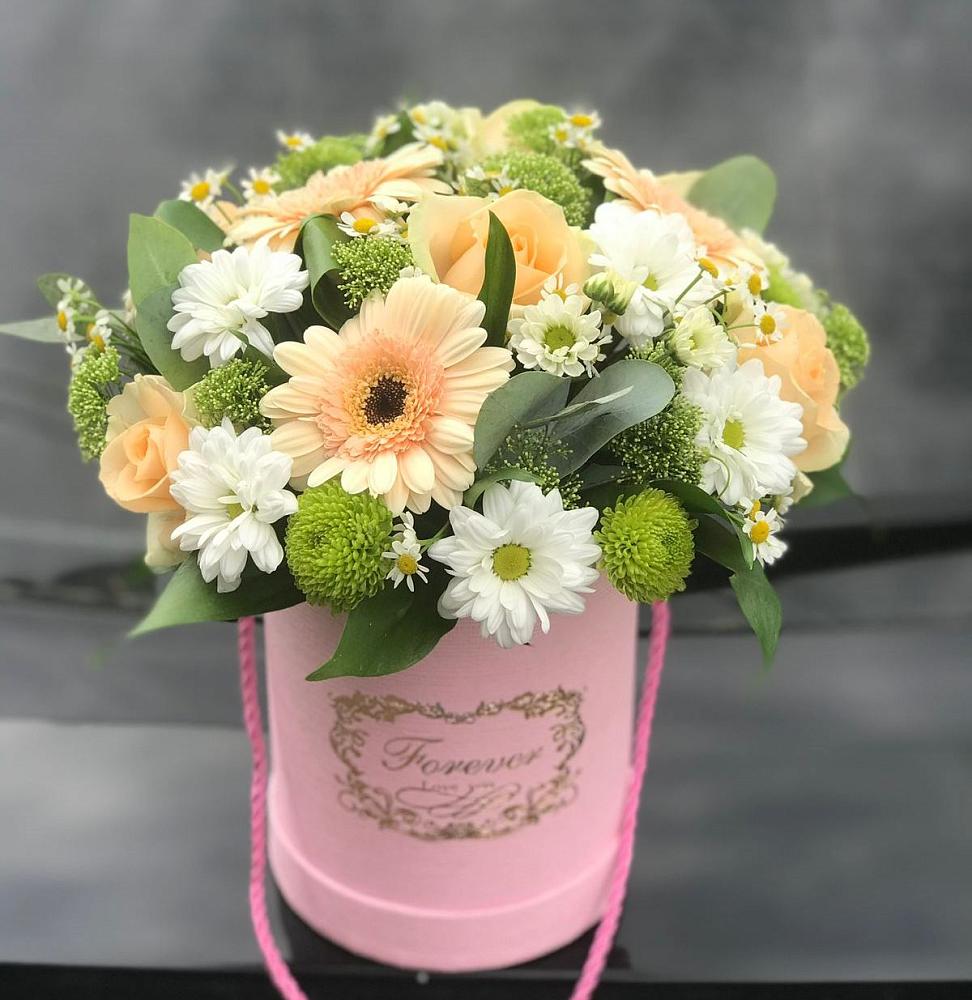 Цветочная композиция из Розы, Герберы и Хризантемы в шляпной коробке в Ходаево