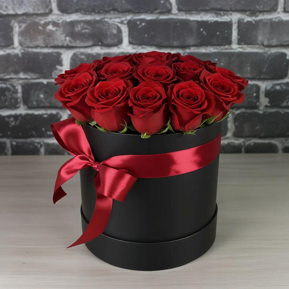 Цветочная композиция из Розы в шляпной коробке в Ходаево