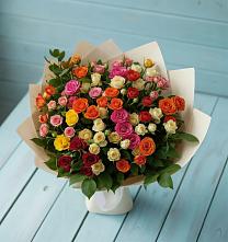 Букет Микс из разноцветных кустовых роз в Ходаево