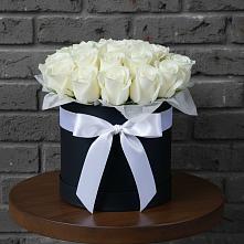 Цветочная композиция из Розы в шляпной коробке в Ходаево