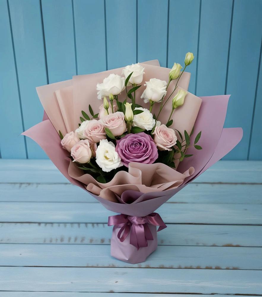 Букет цветов из: Розы и Лизиантусы в Ходаево